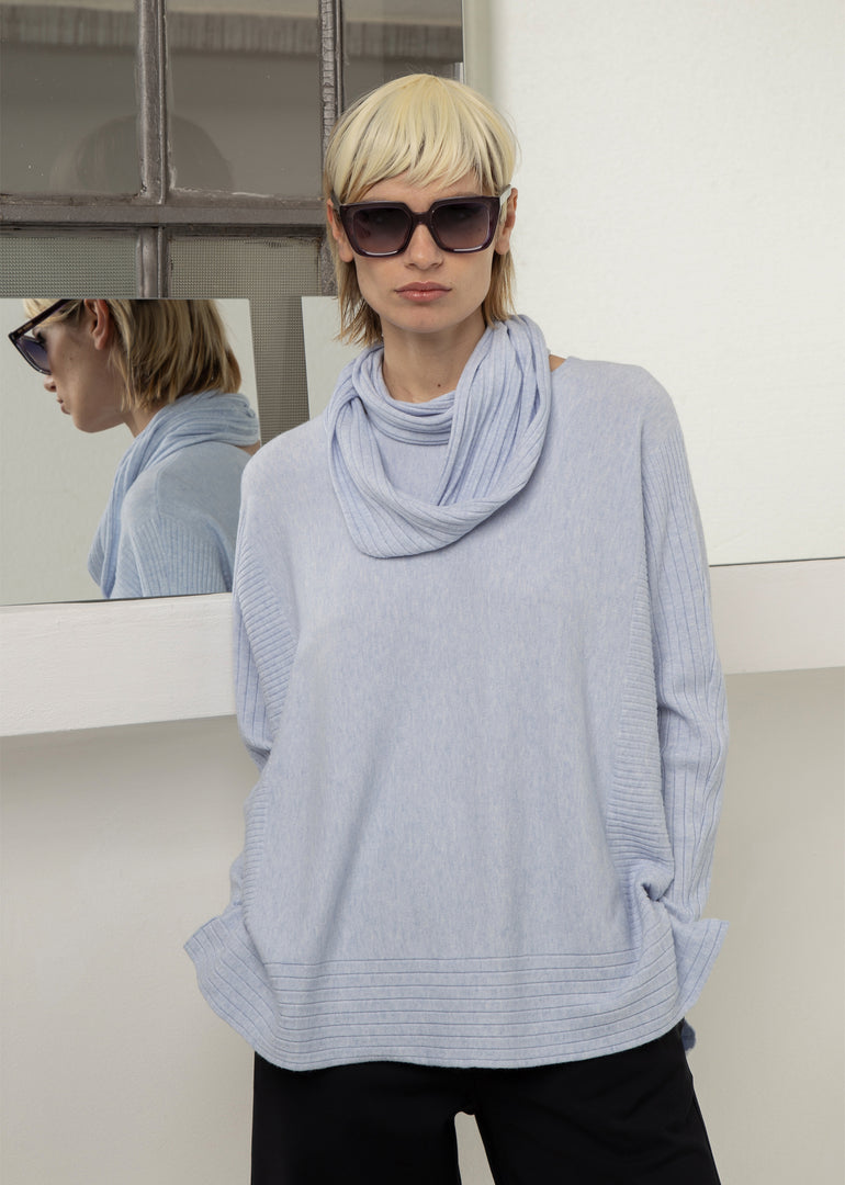 Maglione con spacco laterale