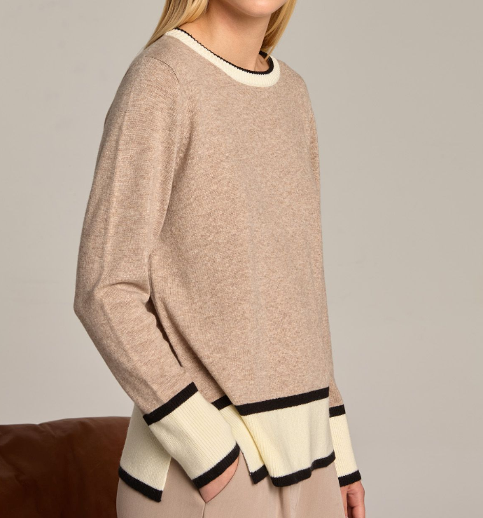 Maglione con spacco laterale