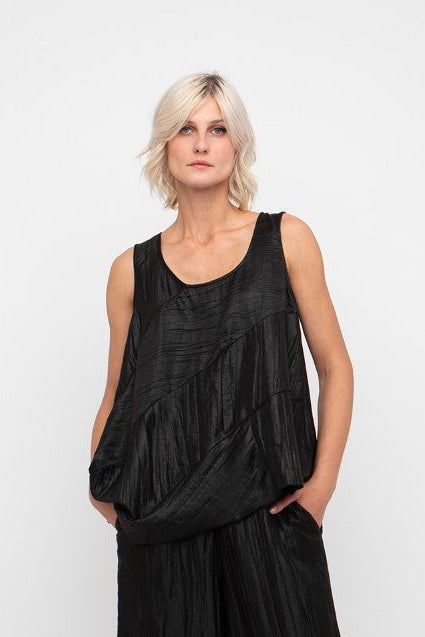 Top con pieghe larghe